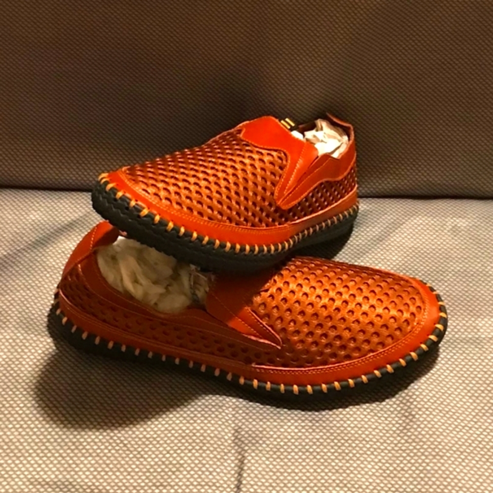 COPY - Unisex shoes European size 45 ( US 12  )